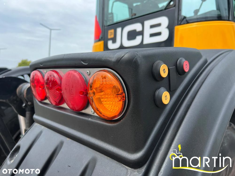 JCB Fastrac 3200 Sisu Xtra - 23