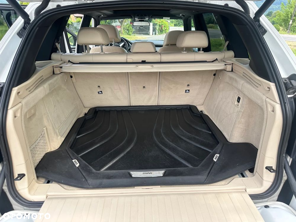 BMW X5 xDrive40d - 11