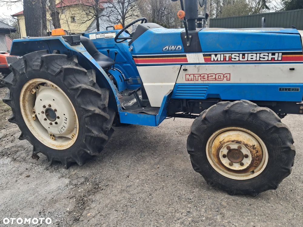 Mitsubishi Mt3201  4x4 - 5