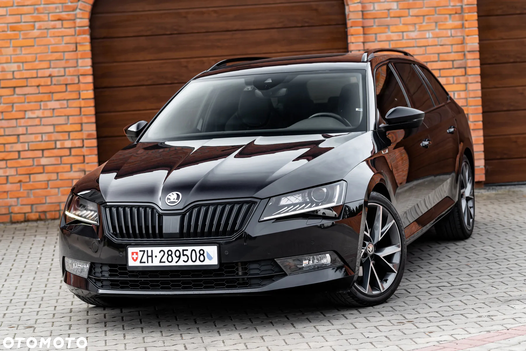 Skoda Superb 2.0 TDI DSG Sportline - 10