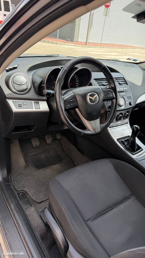 Mazda 3 Hatchback MZ-CD 1.6 Exclusive - 6