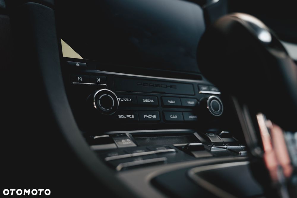 Porsche 911 Carrera 4S PDK - 27