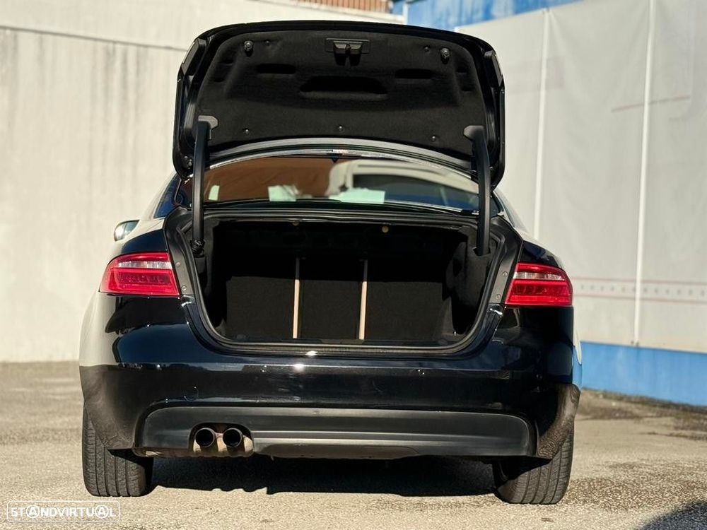 Jaguar XE 2.0 D Pure - 9