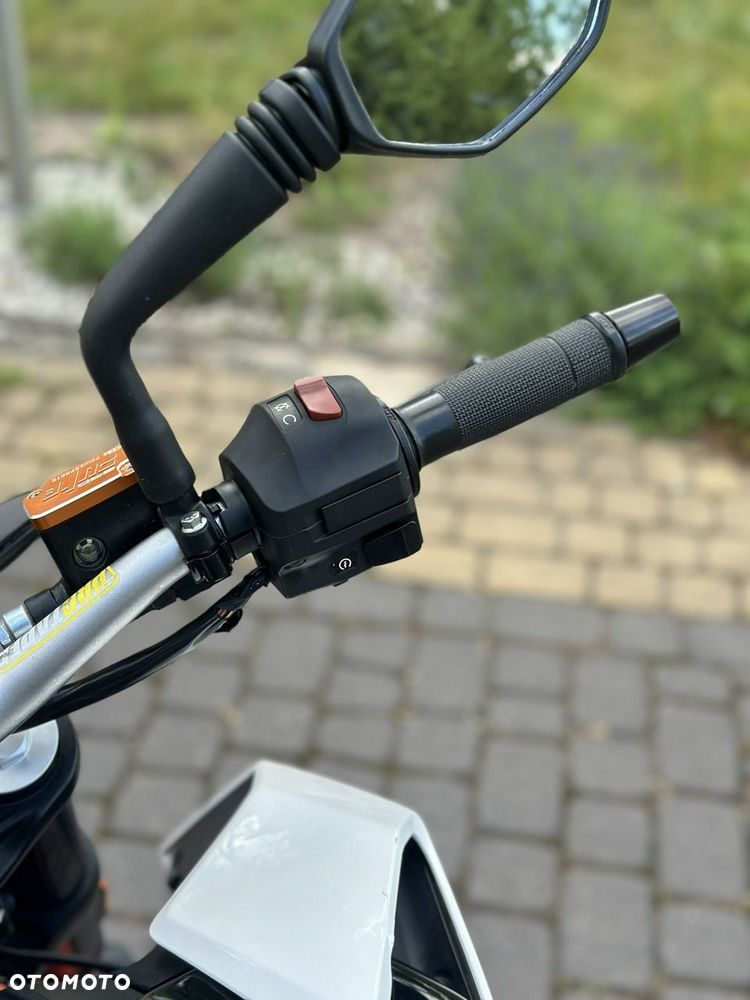 KTM Duke - 21