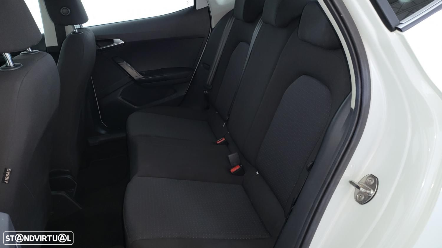 SEAT Arona 1.0 TSI Style DSG - 24