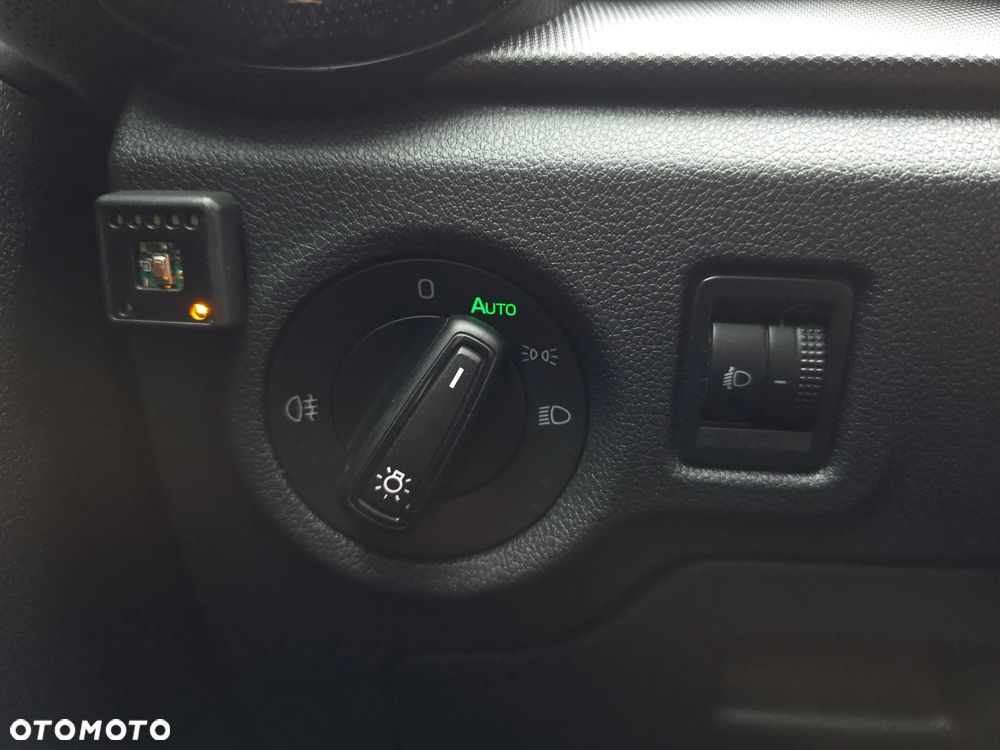 Skoda Fabia 1.0 Ambition - 27