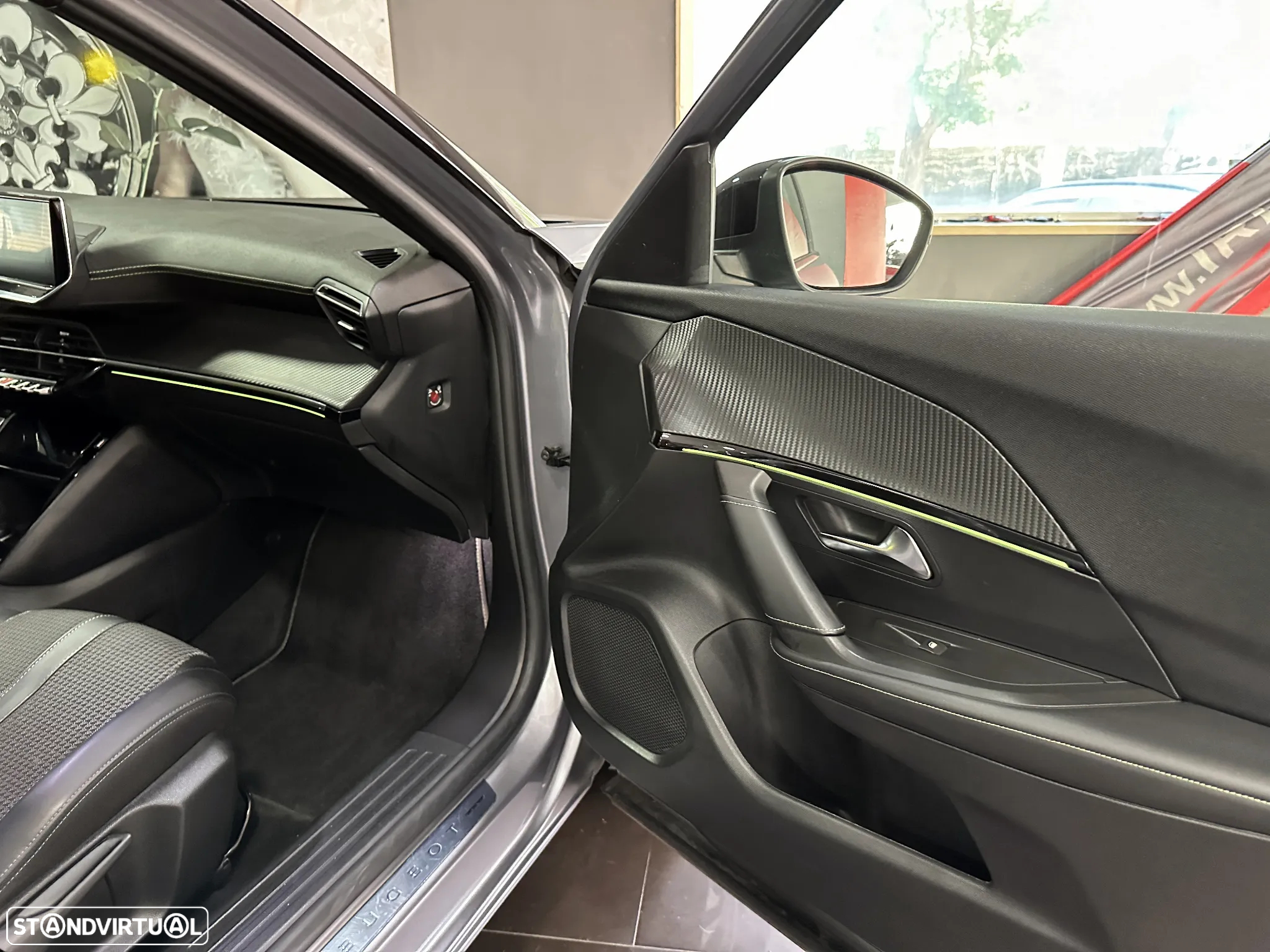 Peugeot e-2008 50 kWh GT Pack - 24