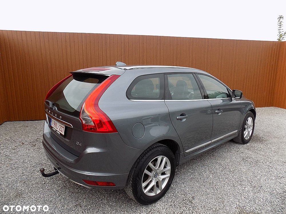 Volvo XC 60 D4 Geartronic Summum - 4
