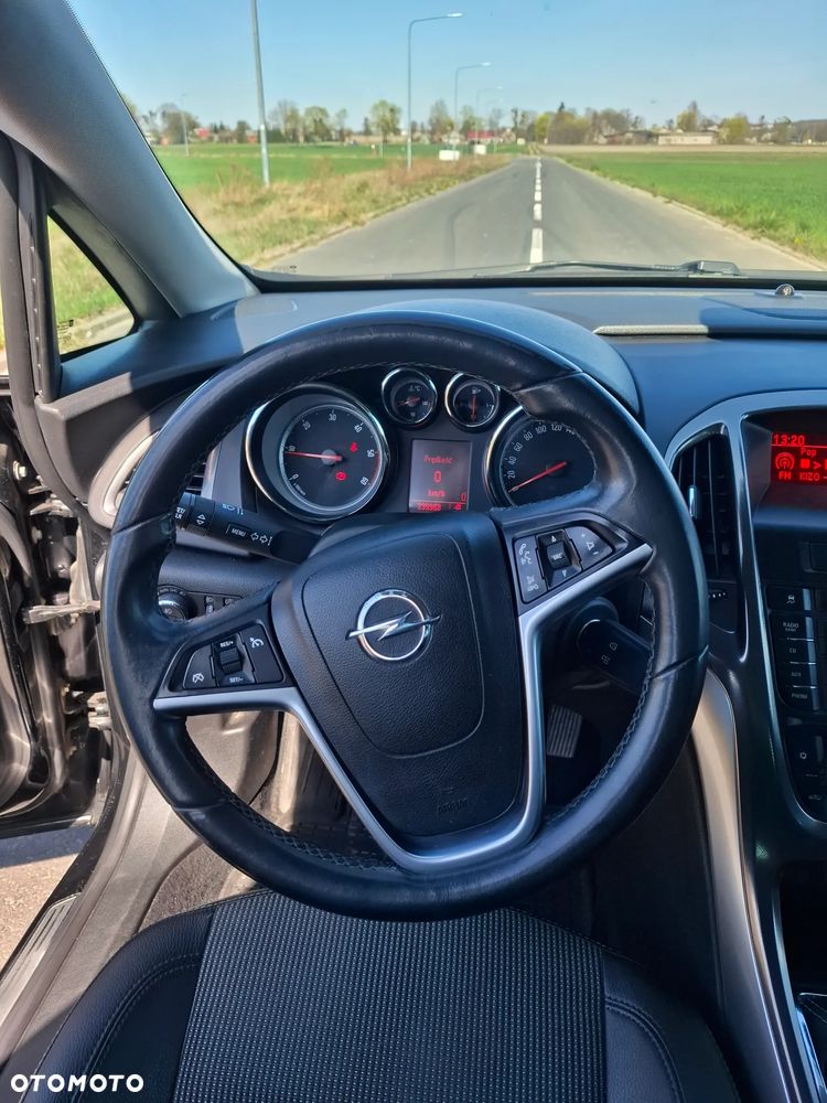 Opel Astra 1.7 CDTI Cosmo - 3