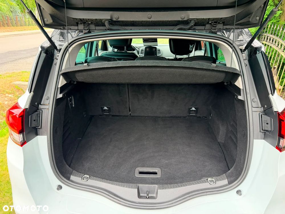 Renault Scenic 1.2 TCe Energy Bose - 23
