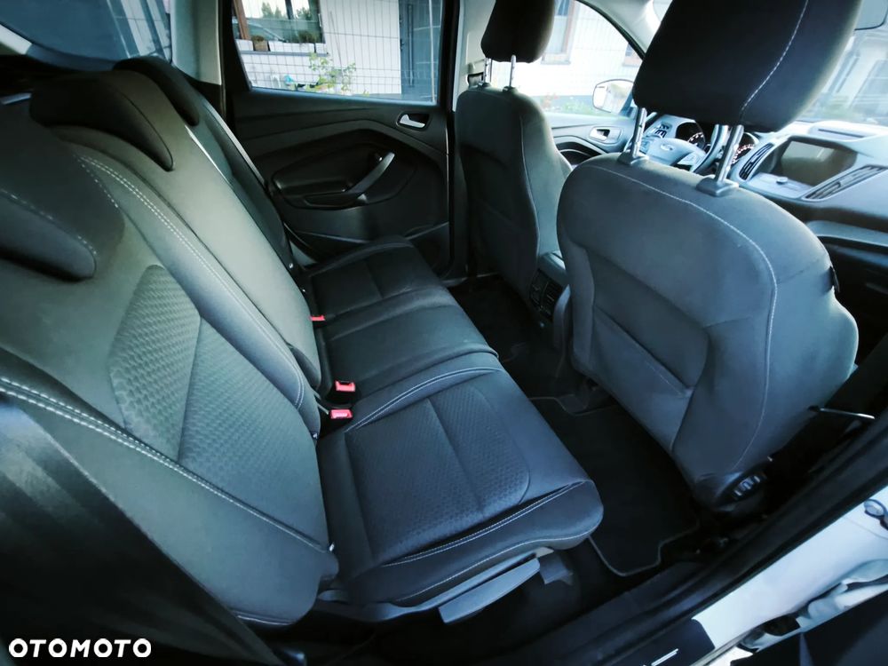 Ford Kuga 1.5 EcoBoost FWD Titanium ASS - 36
