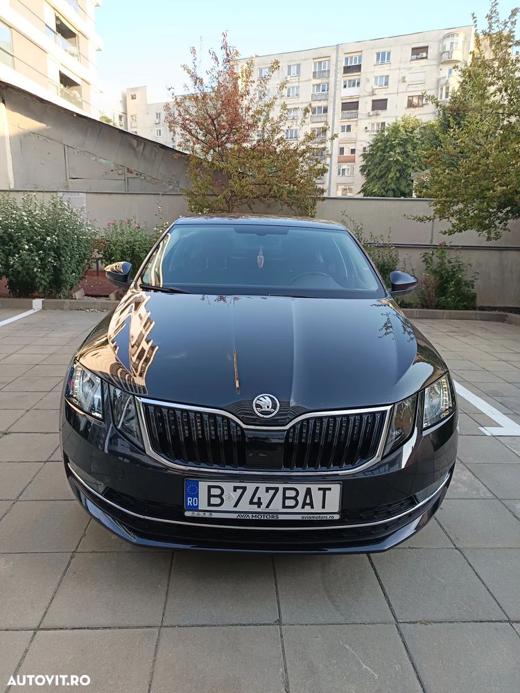 Skoda Octavia 2.0 TDI DSG Style - 2