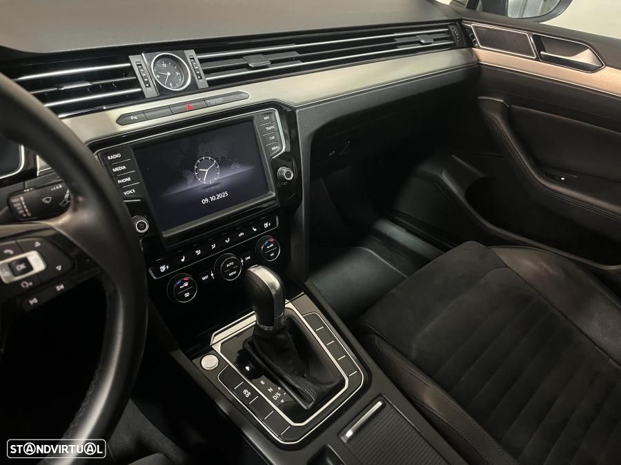 VW Passat Variant 2.0 TDi Highline DSG - 16