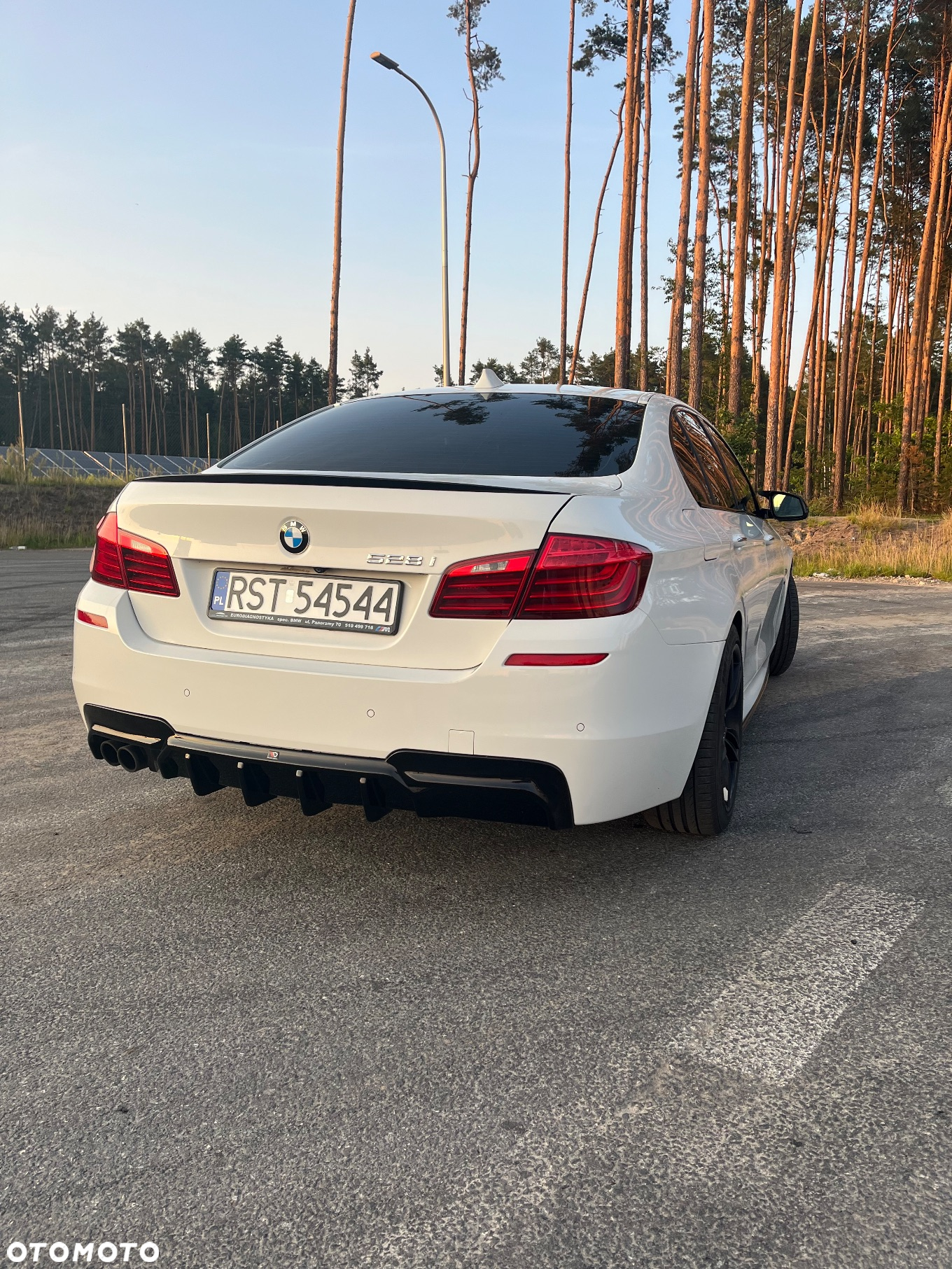 BMW Seria 5 528i xDrive - 4