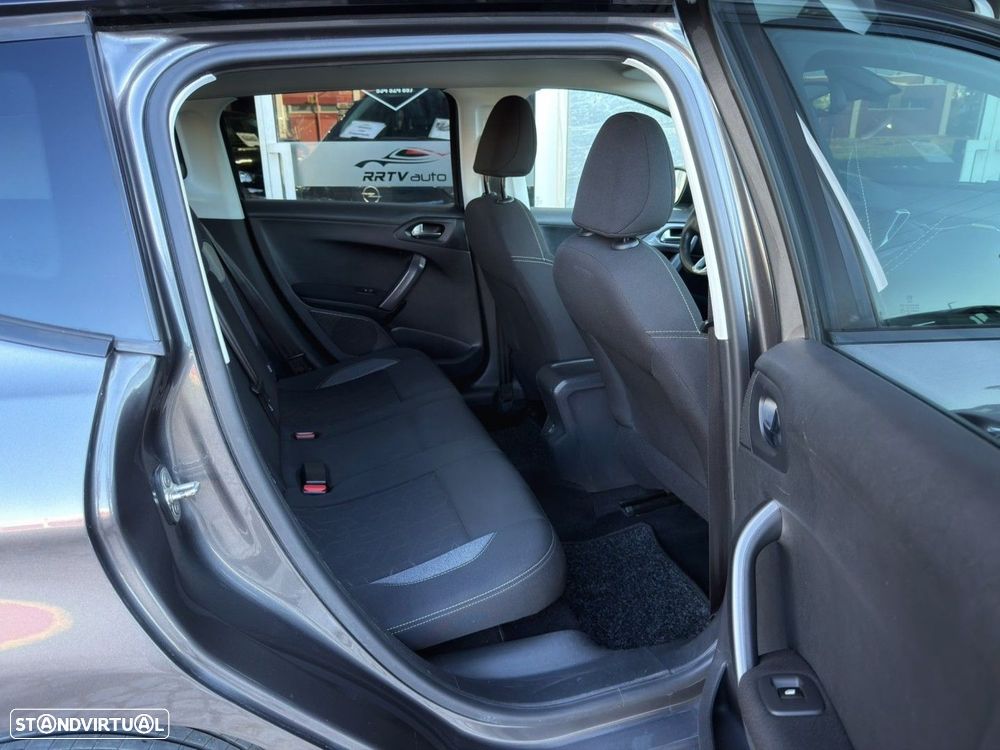 Peugeot 2008 1.6 BlueHDi Style - 22