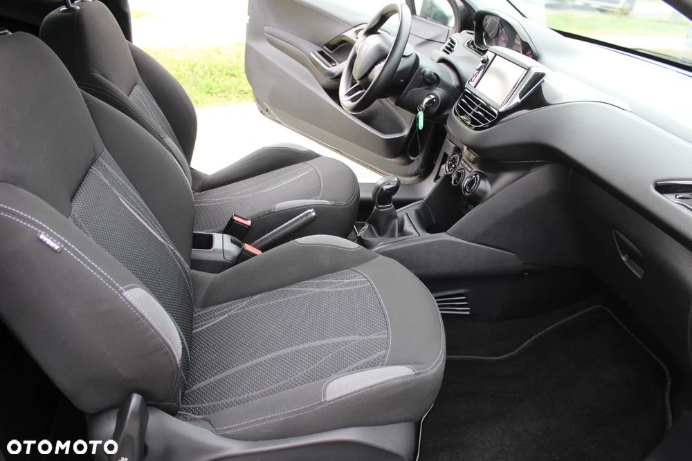 Peugeot 208 PureTech 82 Active - 21