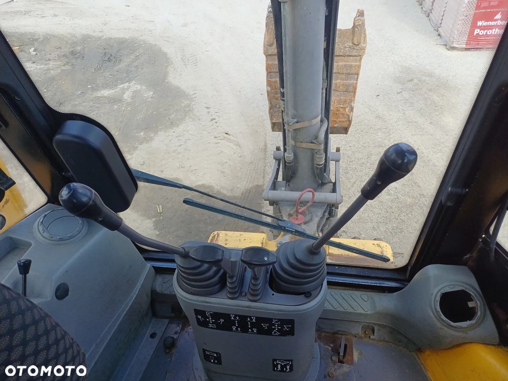 Volvo BL71 - 10