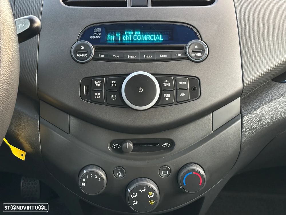 Chevrolet Spark 1.0 LT - 21