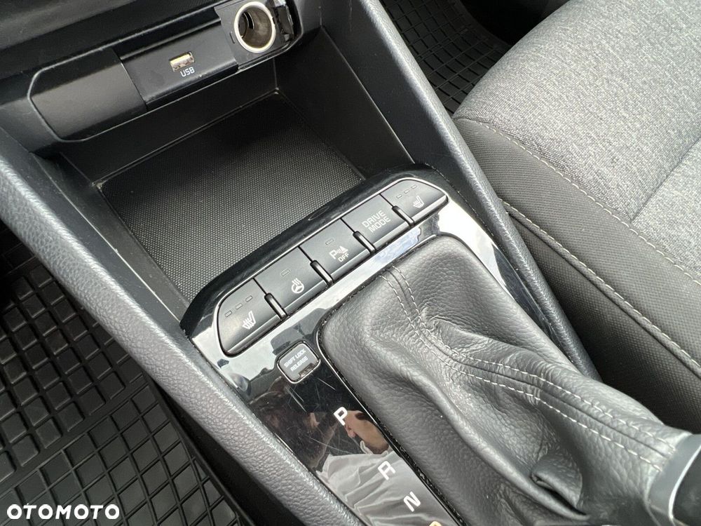 Kia Stonic - 13