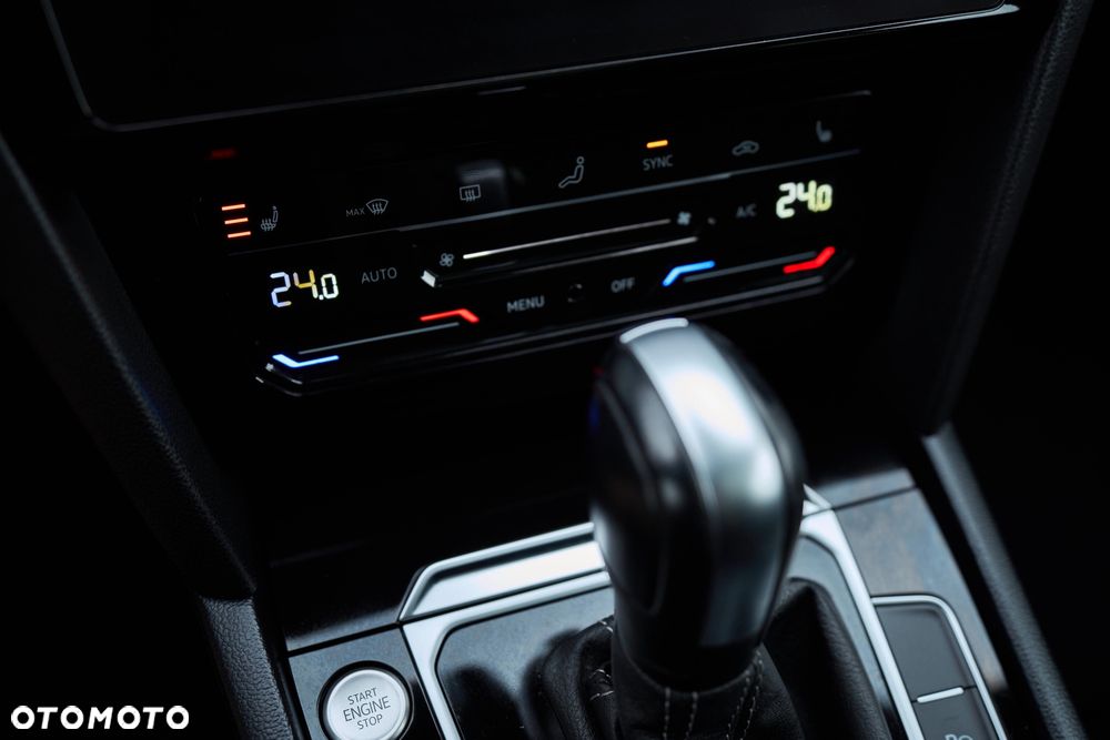 Volkswagen Arteon 2.0 TDI SCR R-Line DSG - 22