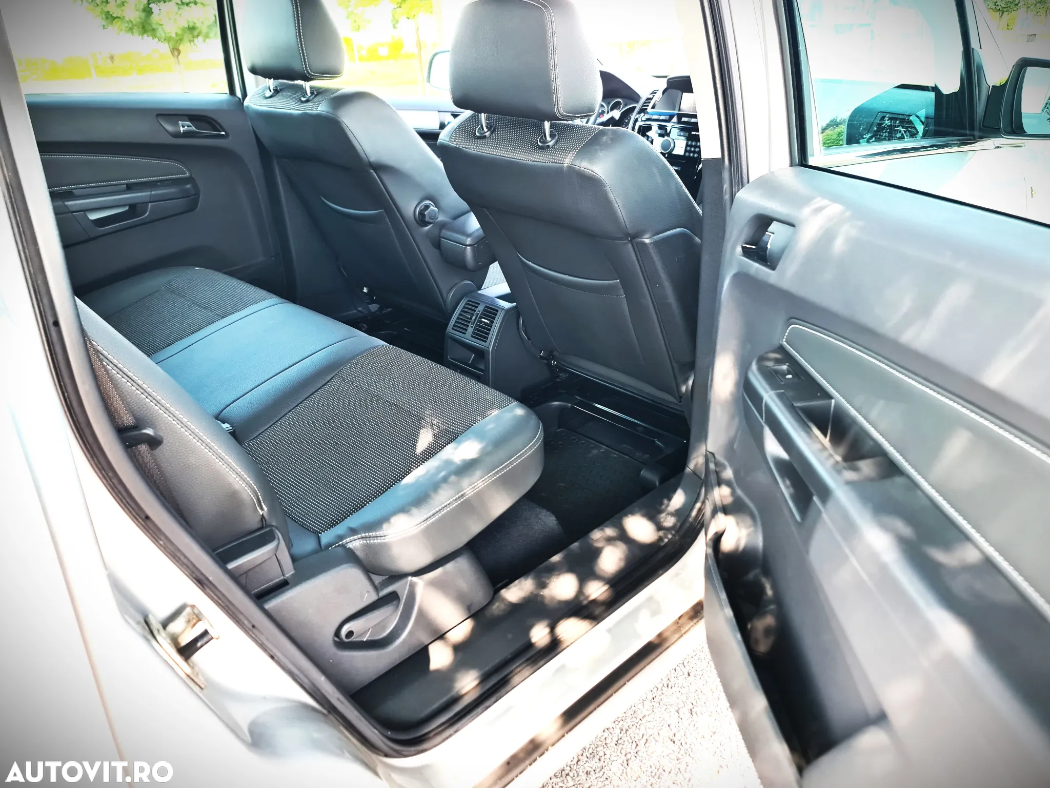 Opel Zafira 1.7 CDTI Cosmo - 7