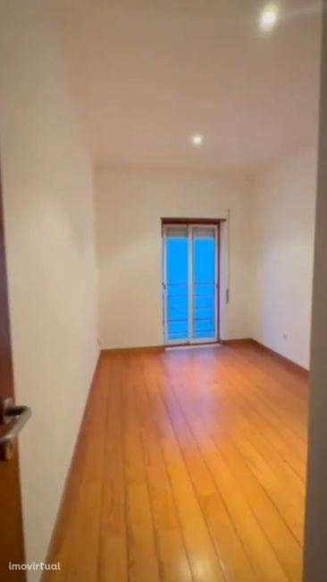 Moradia geminada, recuperada, para venda, Cartaxo - Cartaxo e Vale ... - Grande imagem: 4/18