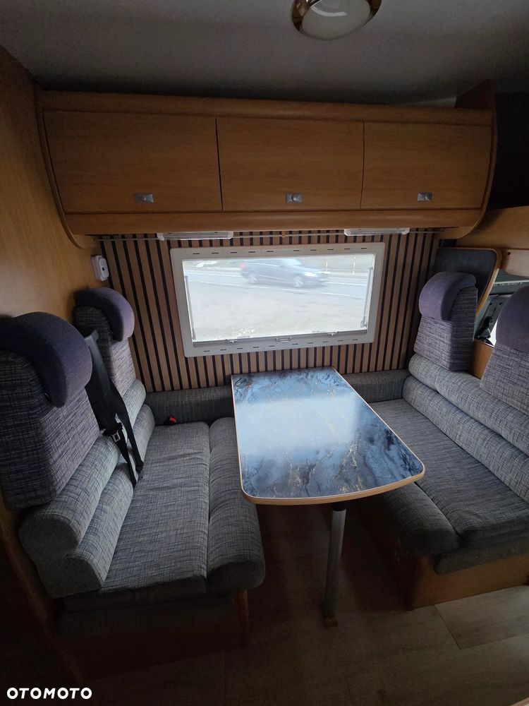 Ford TRANSIT CHAUSSON 2004R ALKOWA - 16