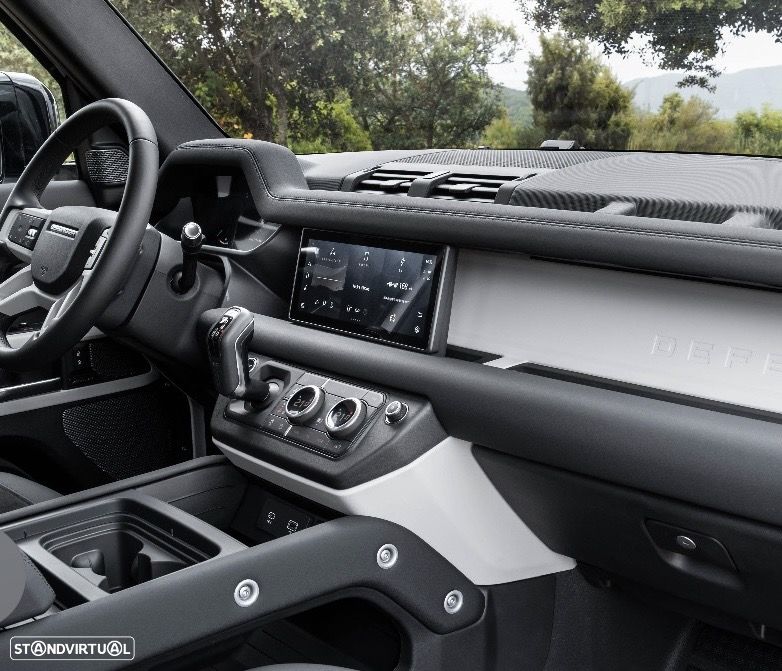 Land Rover Defender - 6