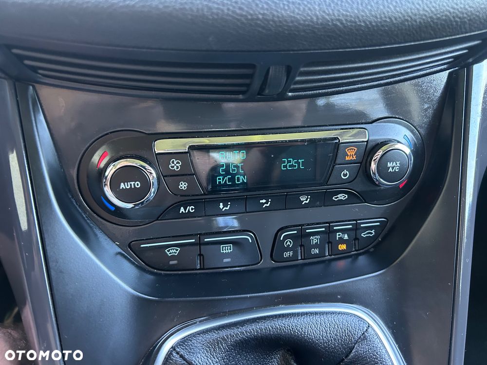 Ford Kuga 2.0 TDCi 2x4 Titanium - 21