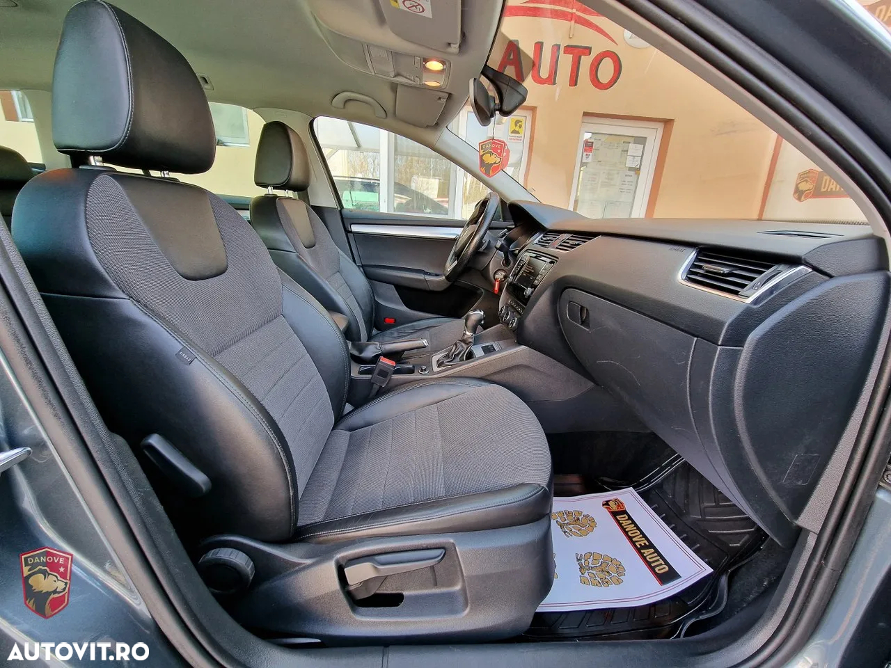 Skoda Octavia 2.0 TDI DSG Ambition - 13