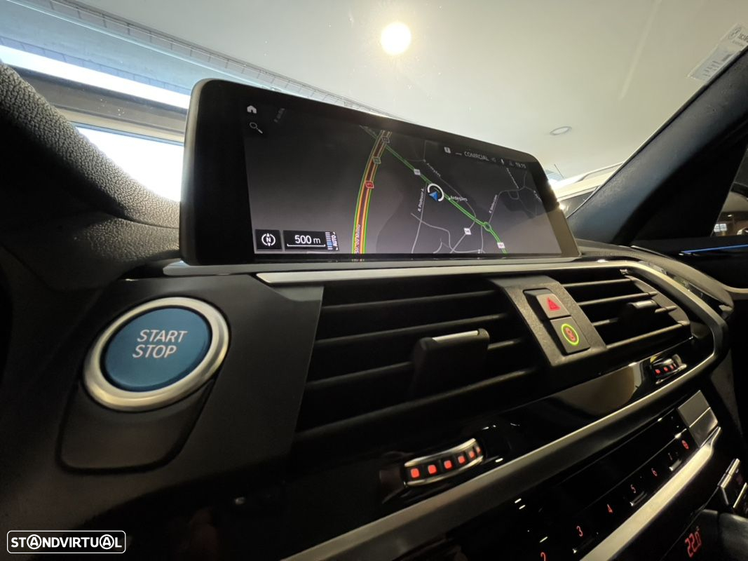 BMW iX3 Inspiring - 32