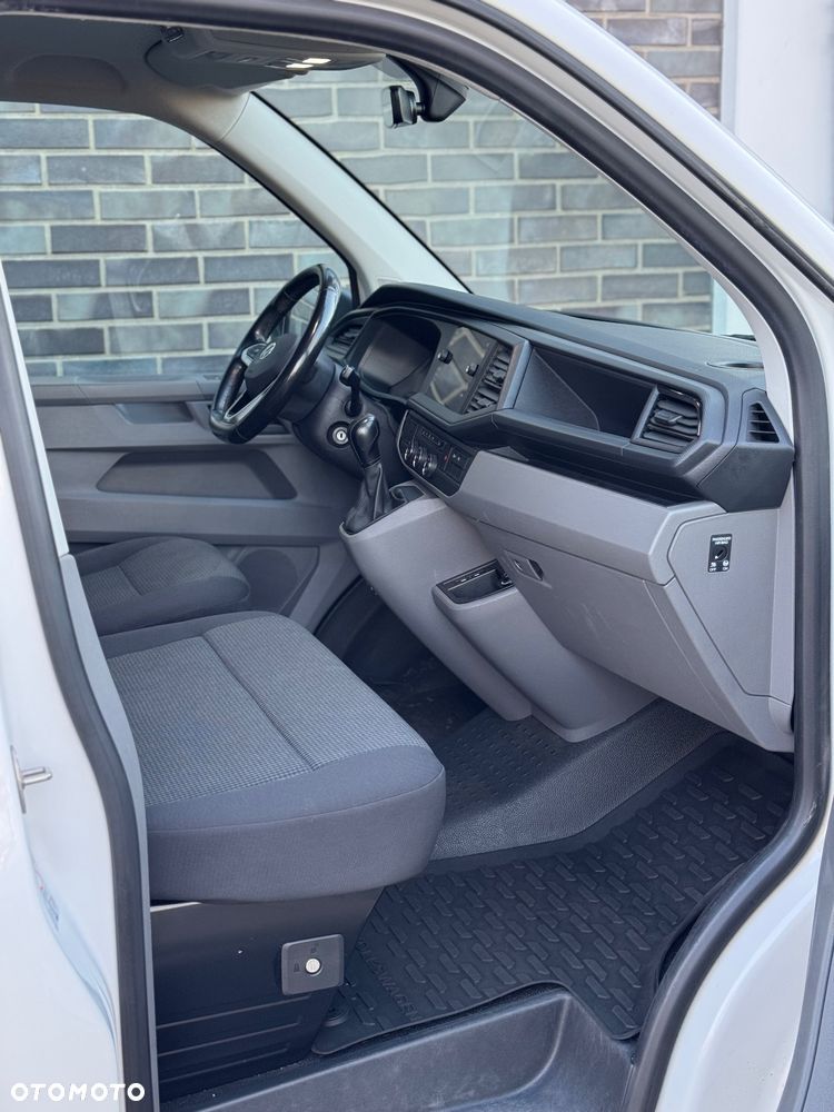Volkswagen Transporter - 22