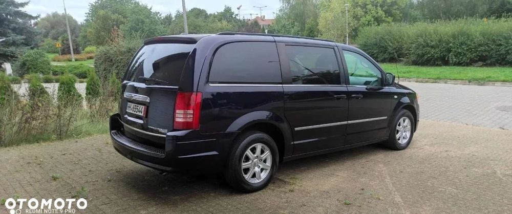 Chrysler Town & Country - 21