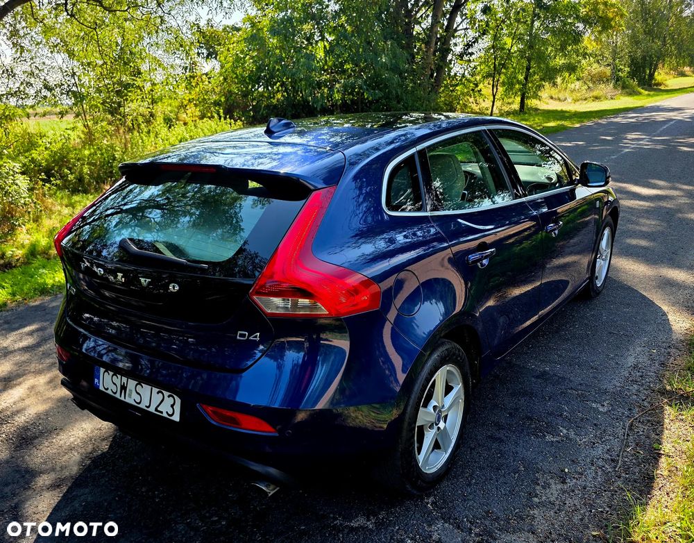 Volvo V40 D4 Drive-E Ocean Race - 6