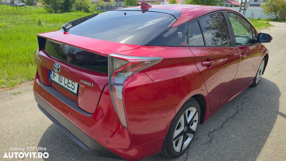 Toyota Prius Hybrid - 5