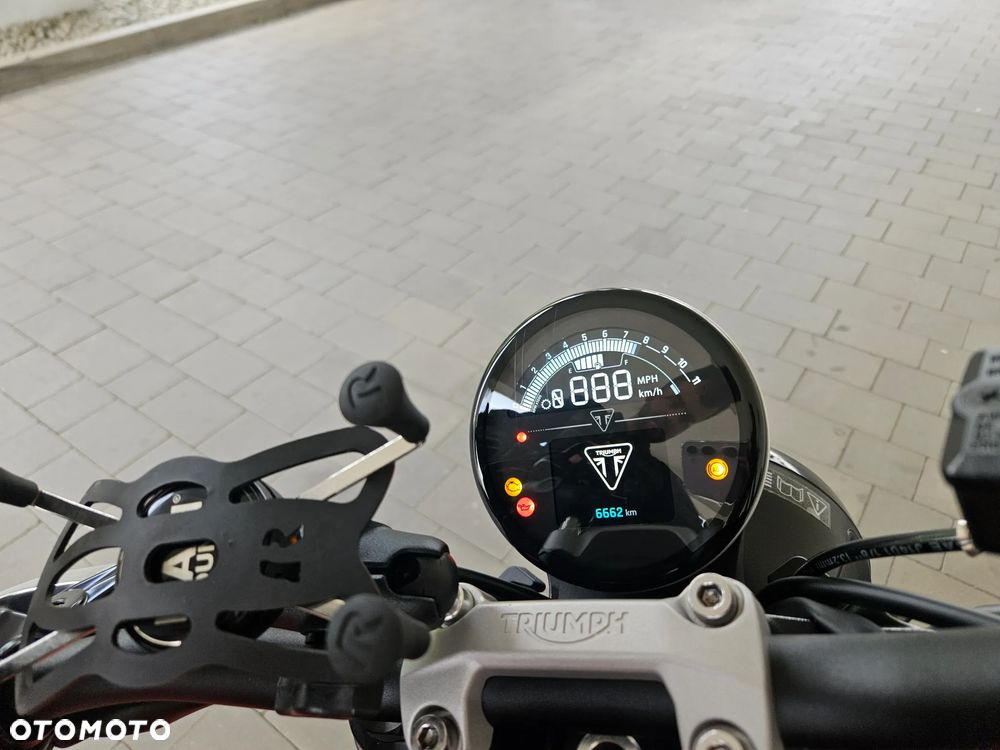 Triumph Trident - 22