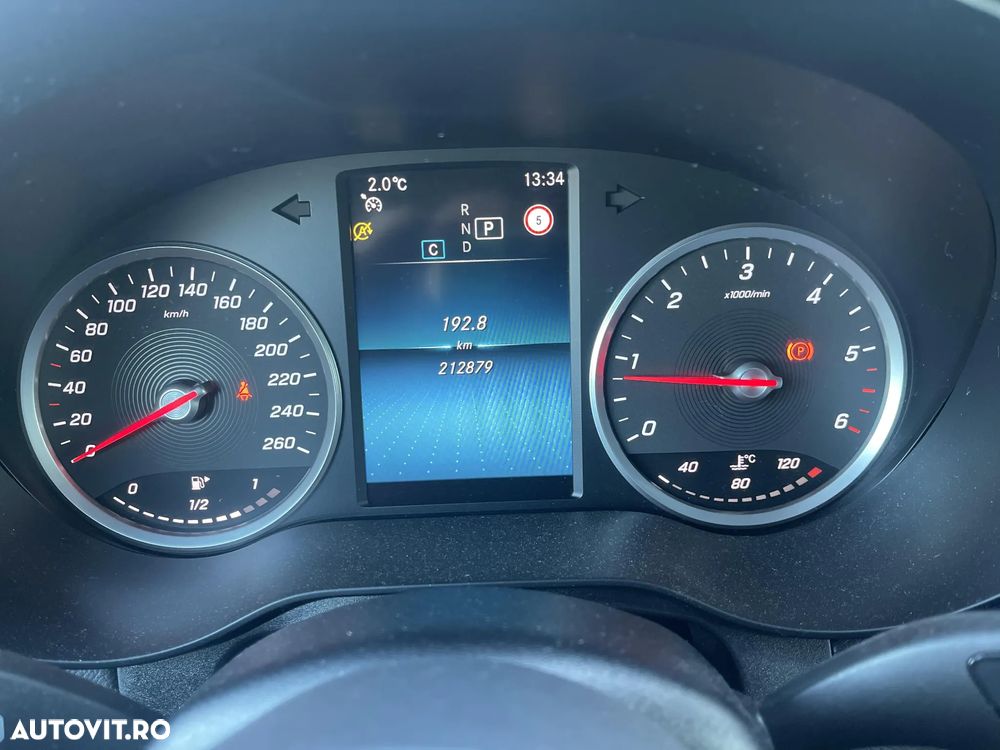 Mercedes-Benz GLC - 12