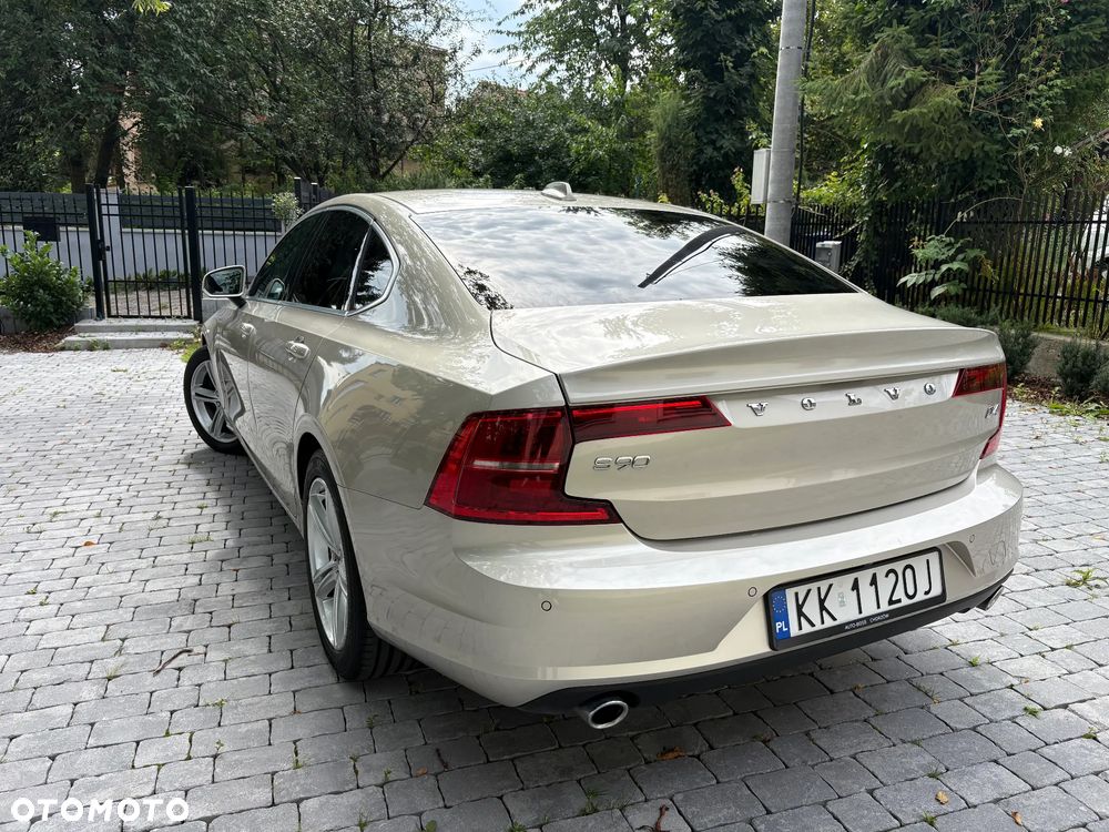 Volvo S90 D4 Momentum - 4