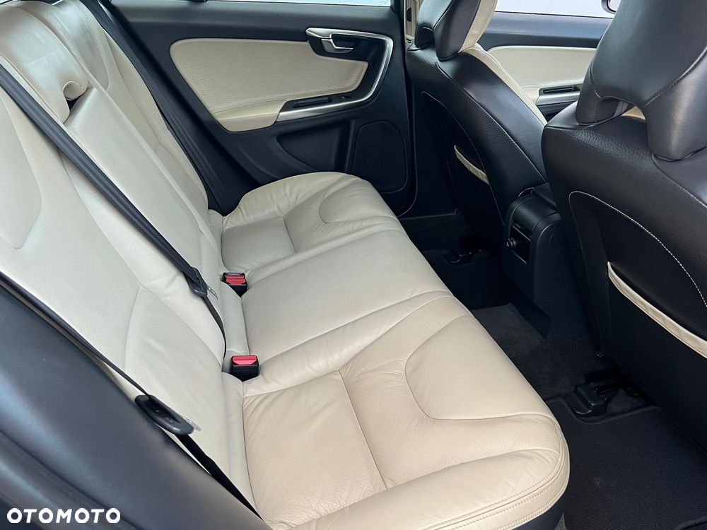 Volvo V60 - 22