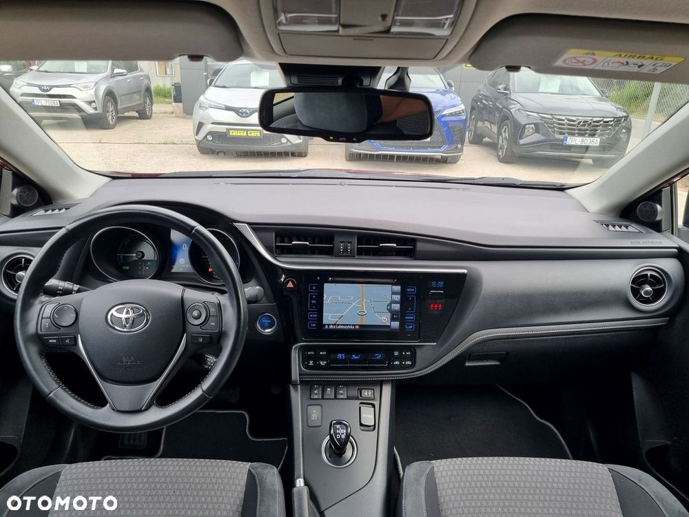 Toyota Auris Hybrid 135 Prestige - 14