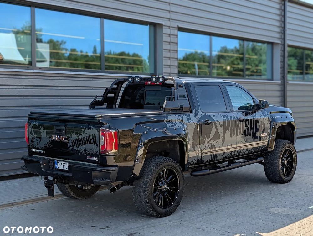 GMC Sierra - 2