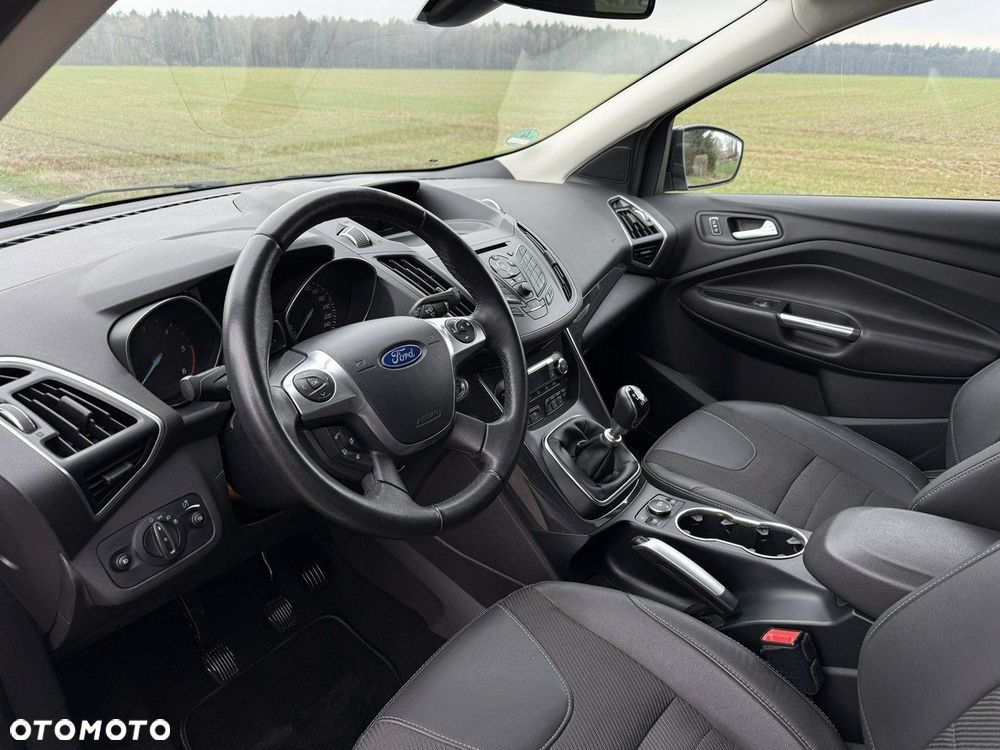 Ford Kuga 2.0 TDCi 4x2 Titanium - 17