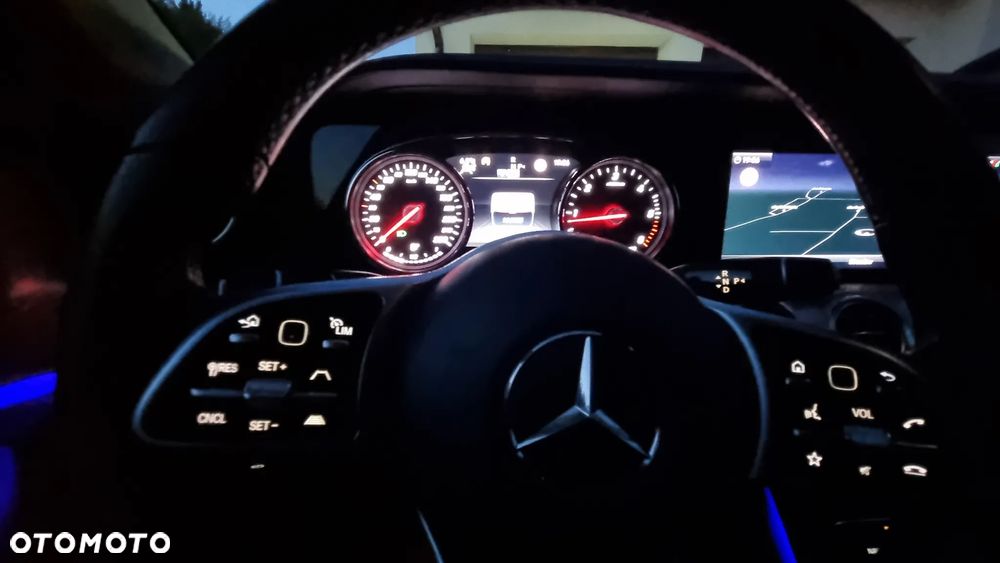 Mercedes-Benz Klasa E 220 d Avantgarde - 20