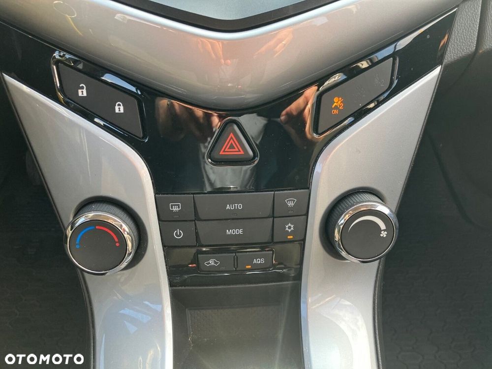 Chevrolet Cruze 1.4 T LT - 15