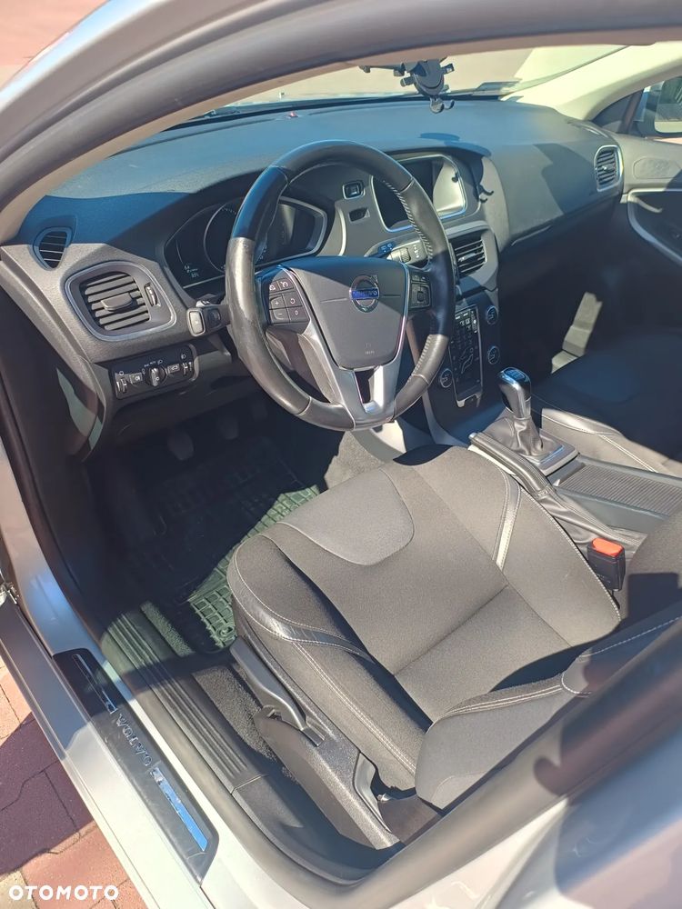 Volvo V40 D2 - 12