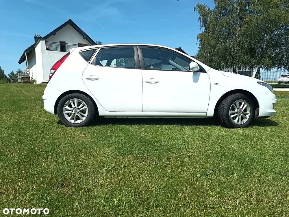 Hyundai i30 2.0 Premium - 19
