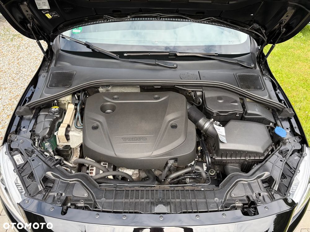 Volvo V60 D2 Geartronic Summum - 37