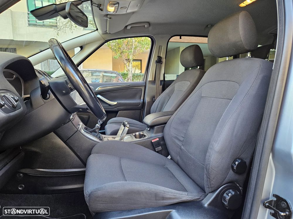 Ford S-Max 1.8 TDCi Titanium 7L - 23