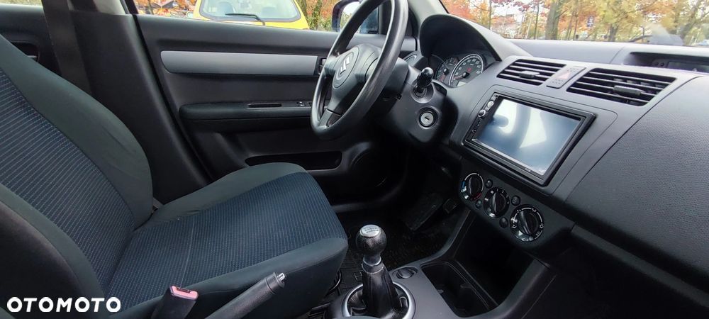 Suzuki Swift 1.3 Comfort - 31