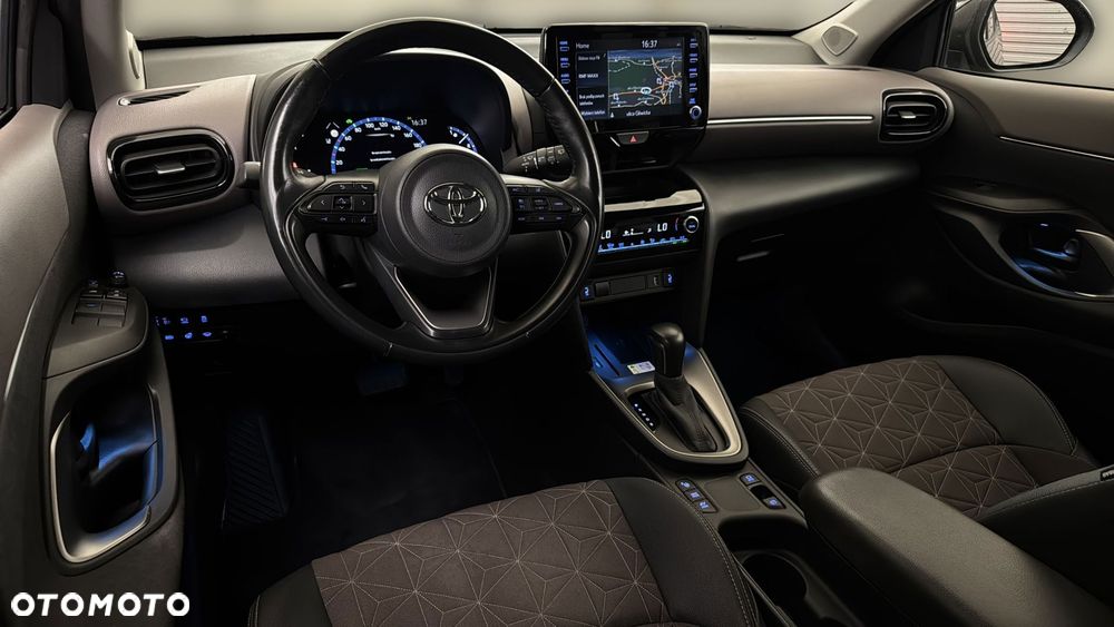 Toyota Yaris Cross Hybrid 1.5 Executive - 29